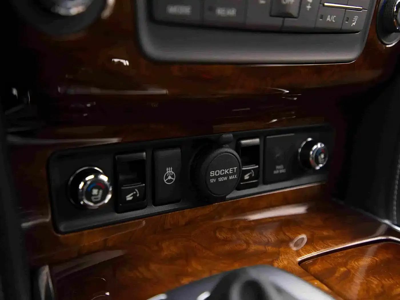 Infiniti QX80 2016 5.6L 4WD — миниатюра 20