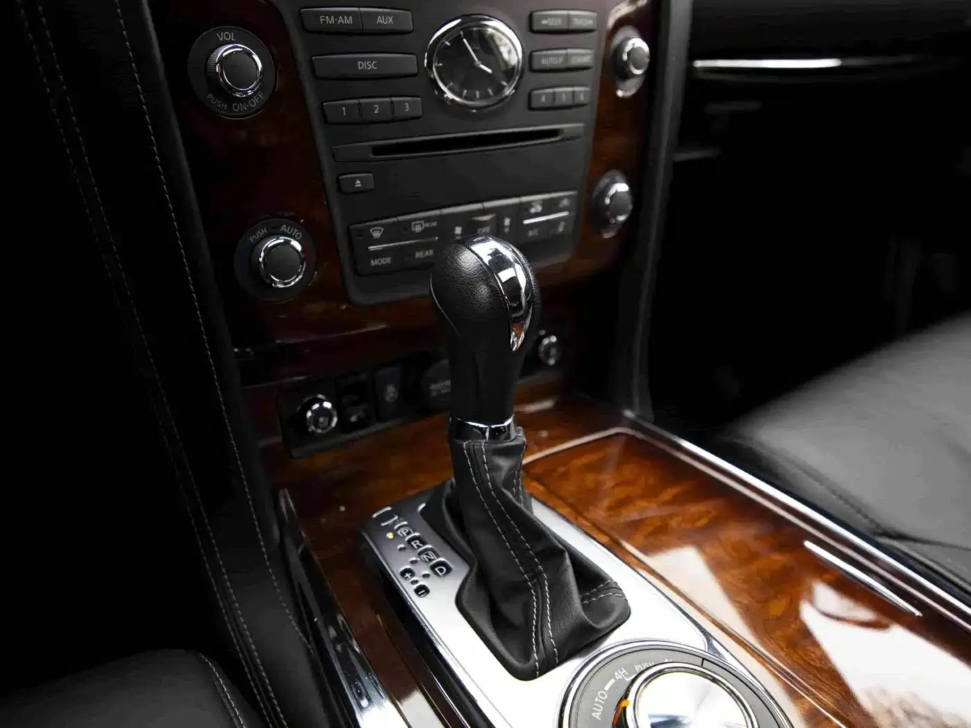 Infiniti QX80 2016 5.6L 4WD — миниатюра 21