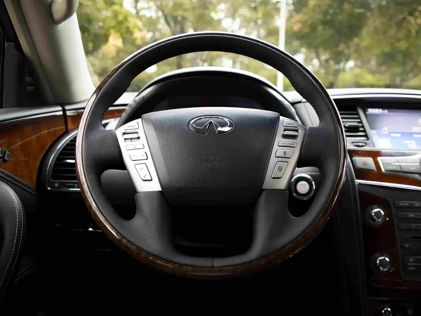 Infiniti QX80 2016 5.6L 4WD — миниатюра 30