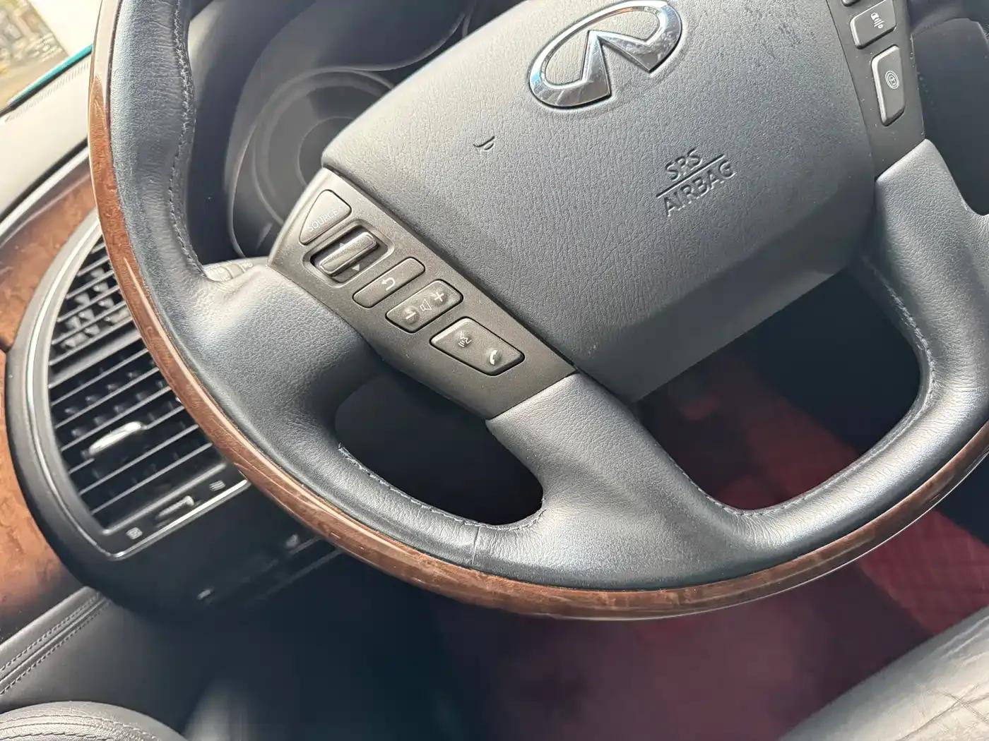 Infiniti QX80 2013 5.6L 4WD — миниатюра 11