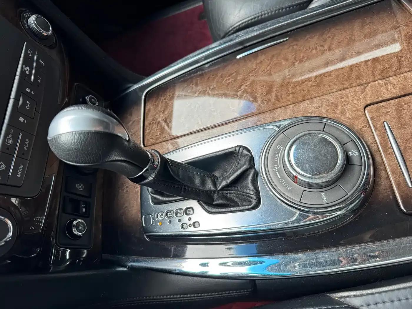 Infiniti QX80 2013 5.6L 4WD — миниатюра 12