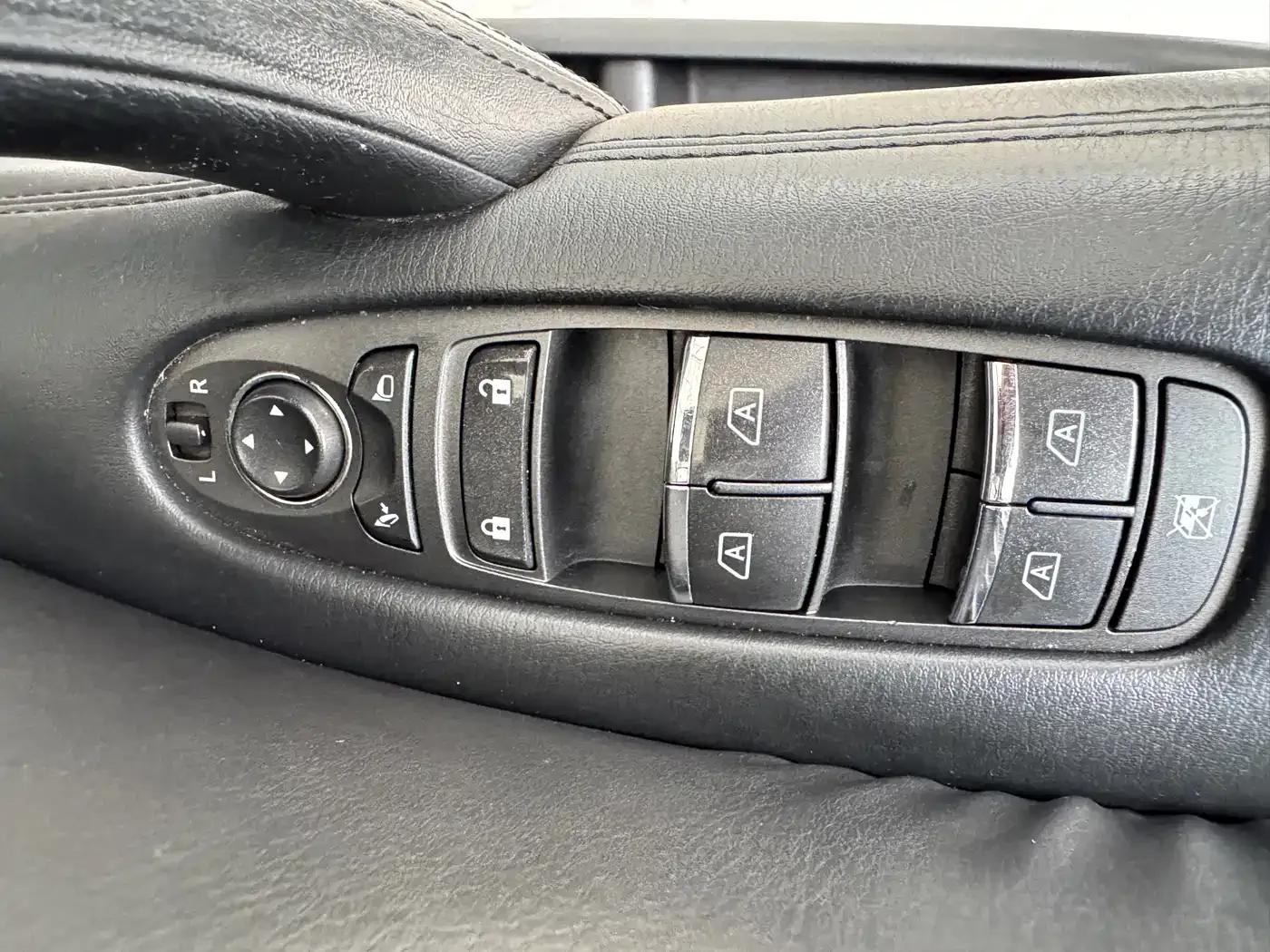Infiniti QX80 2013 5.6L 4WD — миниатюра 14