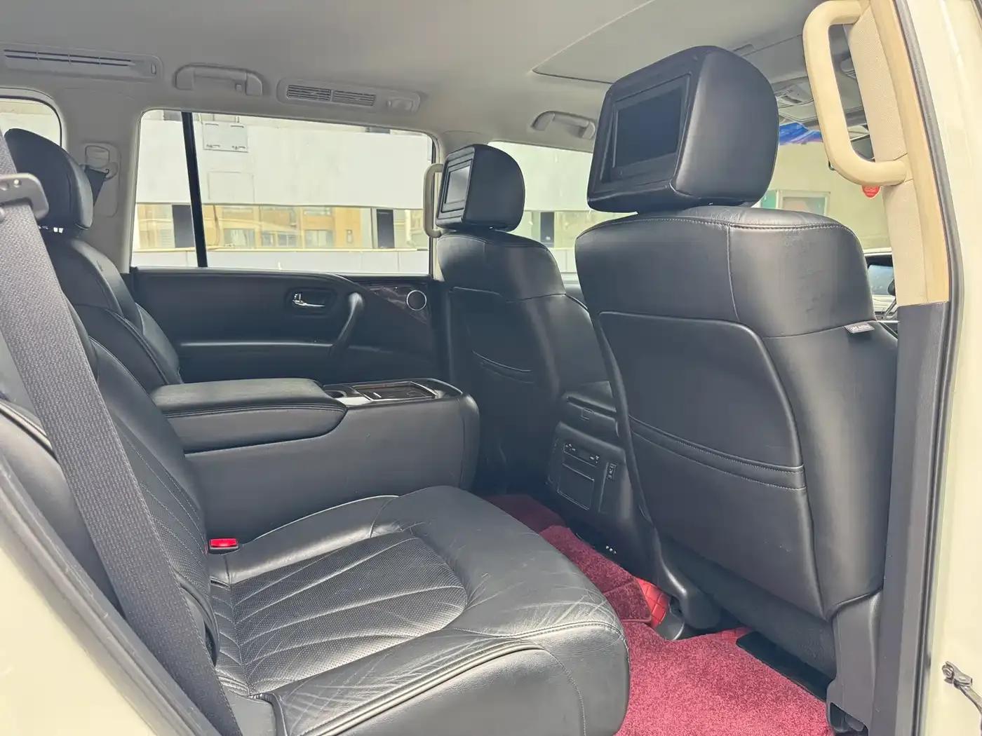 Infiniti QX80 2013 5.6L 4WD — миниатюра 21