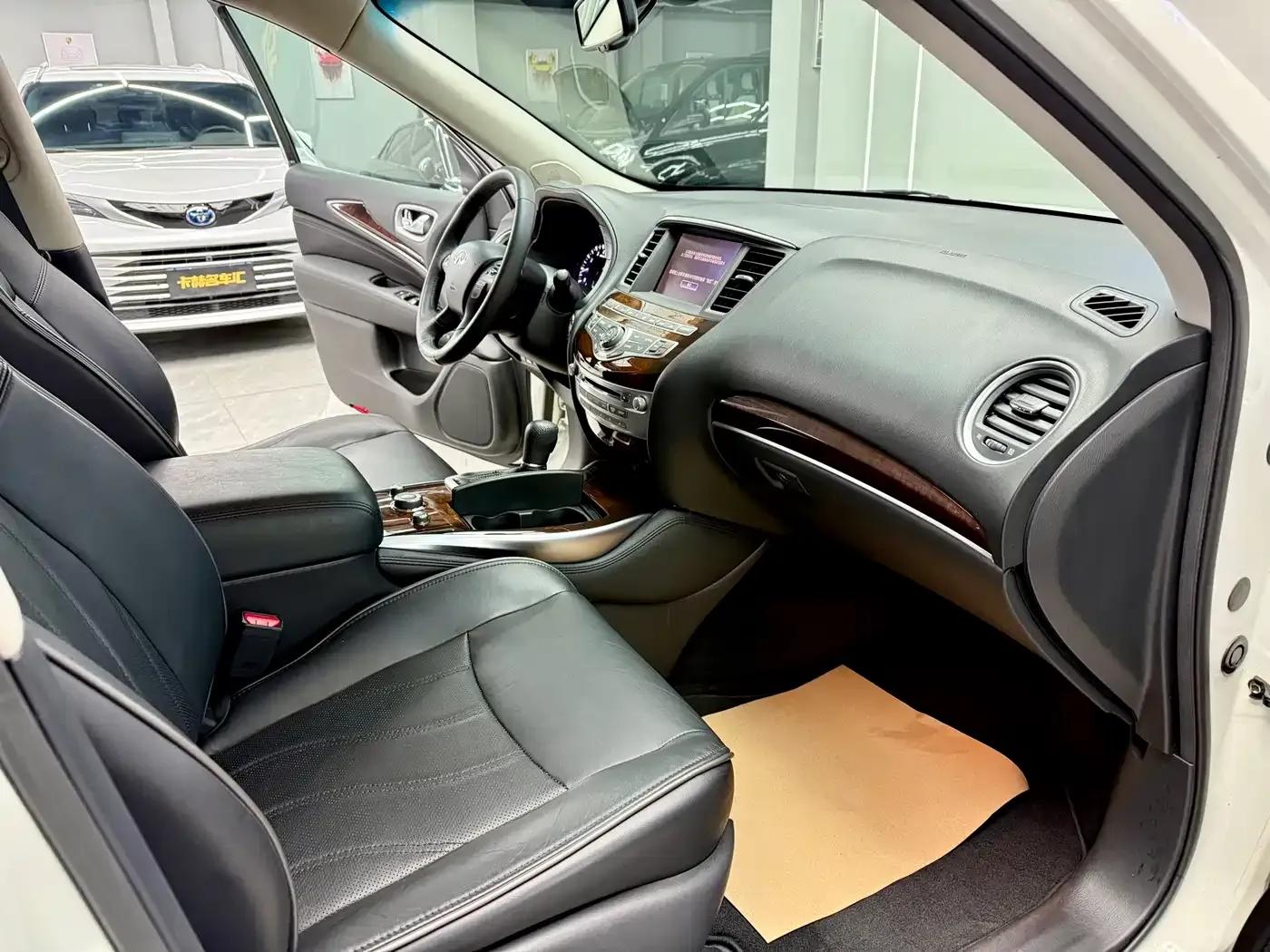 Infiniti JX 2013 JX35 AWD All-Terrain Edition — миниатюра 18