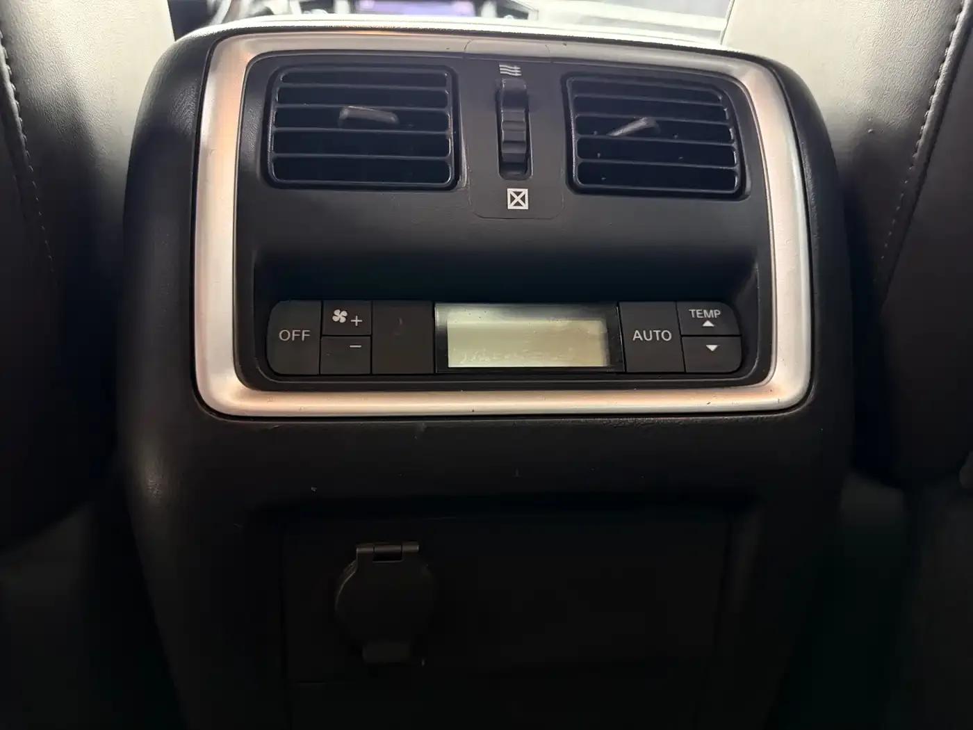 Infiniti JX 2013 JX35 2WD Excellence Edition — миниатюра 20