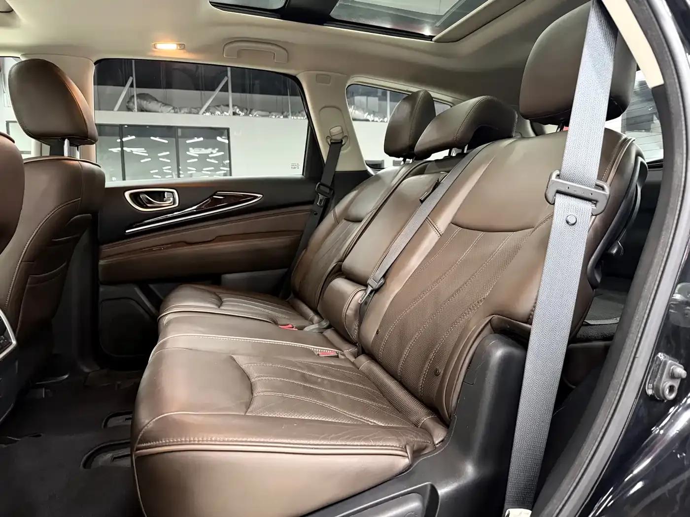 Infiniti JX 2013 JX35 2WD Excellence Edition — миниатюра 22