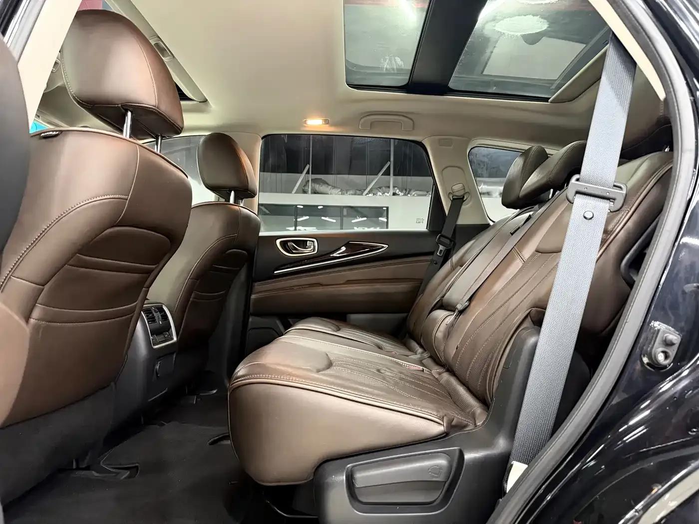 Infiniti JX 2013 JX35 2WD Excellence Edition — миниатюра 26