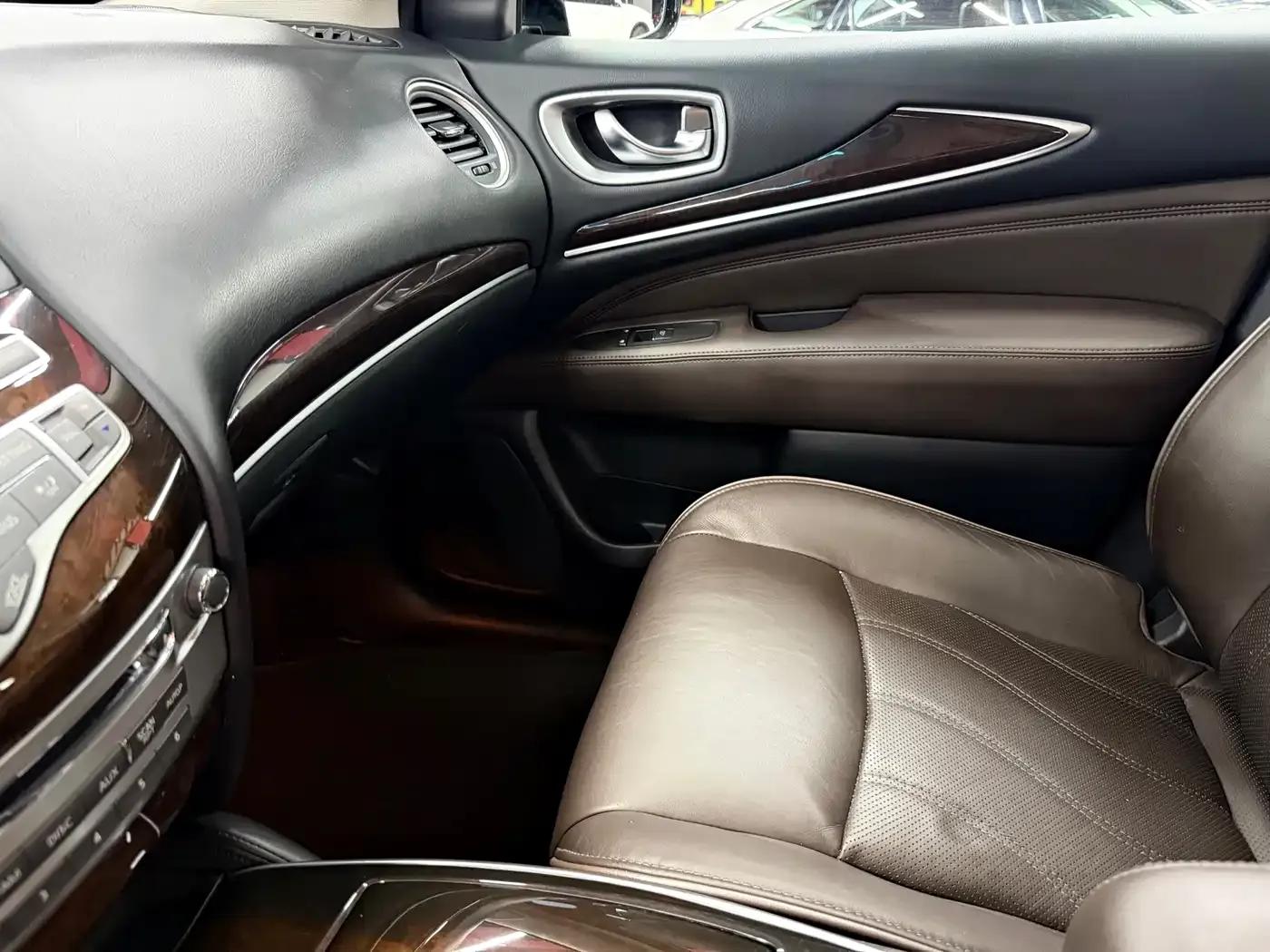 Infiniti JX 2013 JX35 2WD Excellence Edition — миниатюра 35