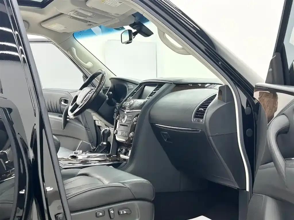2011 Infiniti QX56 — миниатюра 14