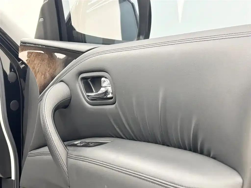 2011 Infiniti QX56 — миниатюра 15