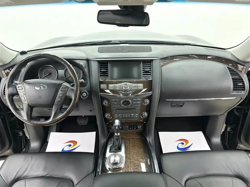 2011 Infiniti QX56 — миниатюра 17