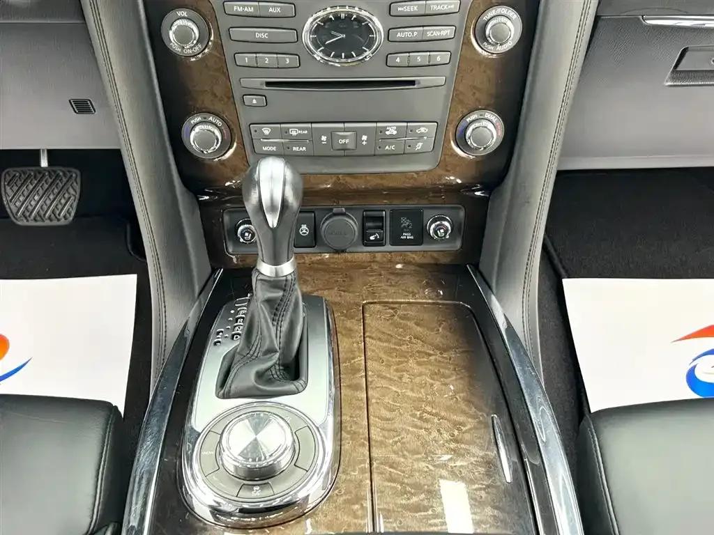 2011 Infiniti QX56 — миниатюра 20
