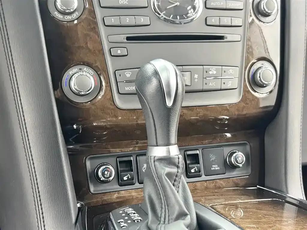 2011 Infiniti QX56 — миниатюра 22