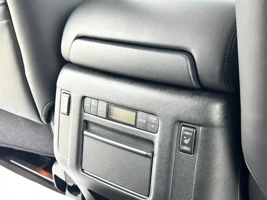 2011 Infiniti QX56 — миниатюра 23