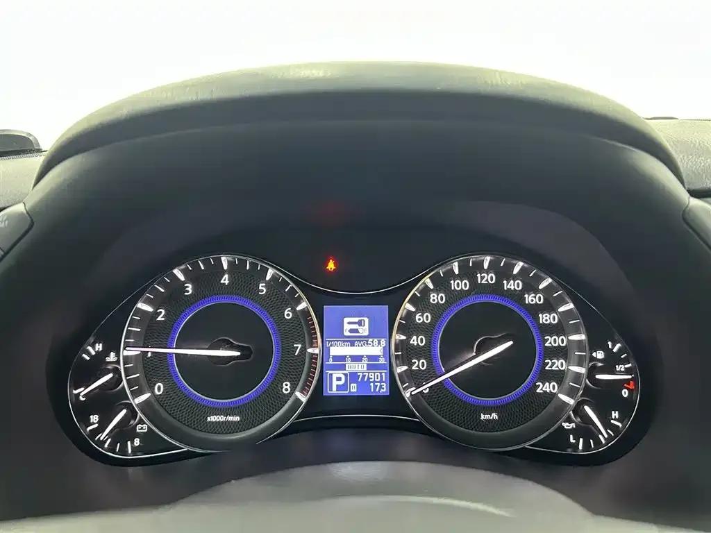 2011 Infiniti QX56 — миниатюра 26