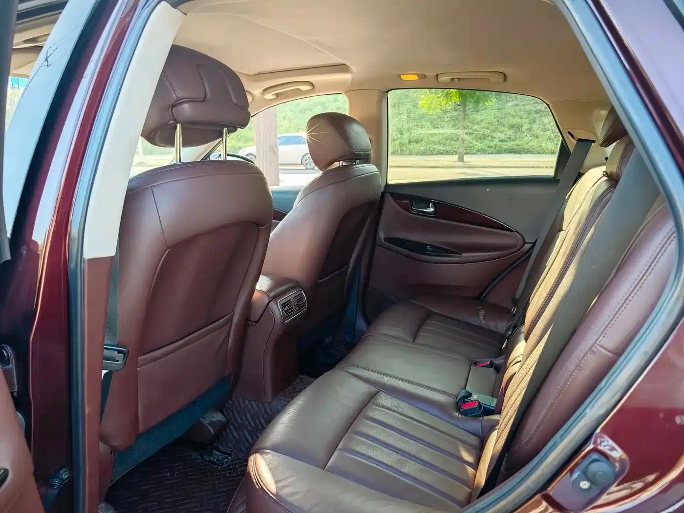 Infiniti EX 2011 EX25 Elegance Edition — миниатюра 11