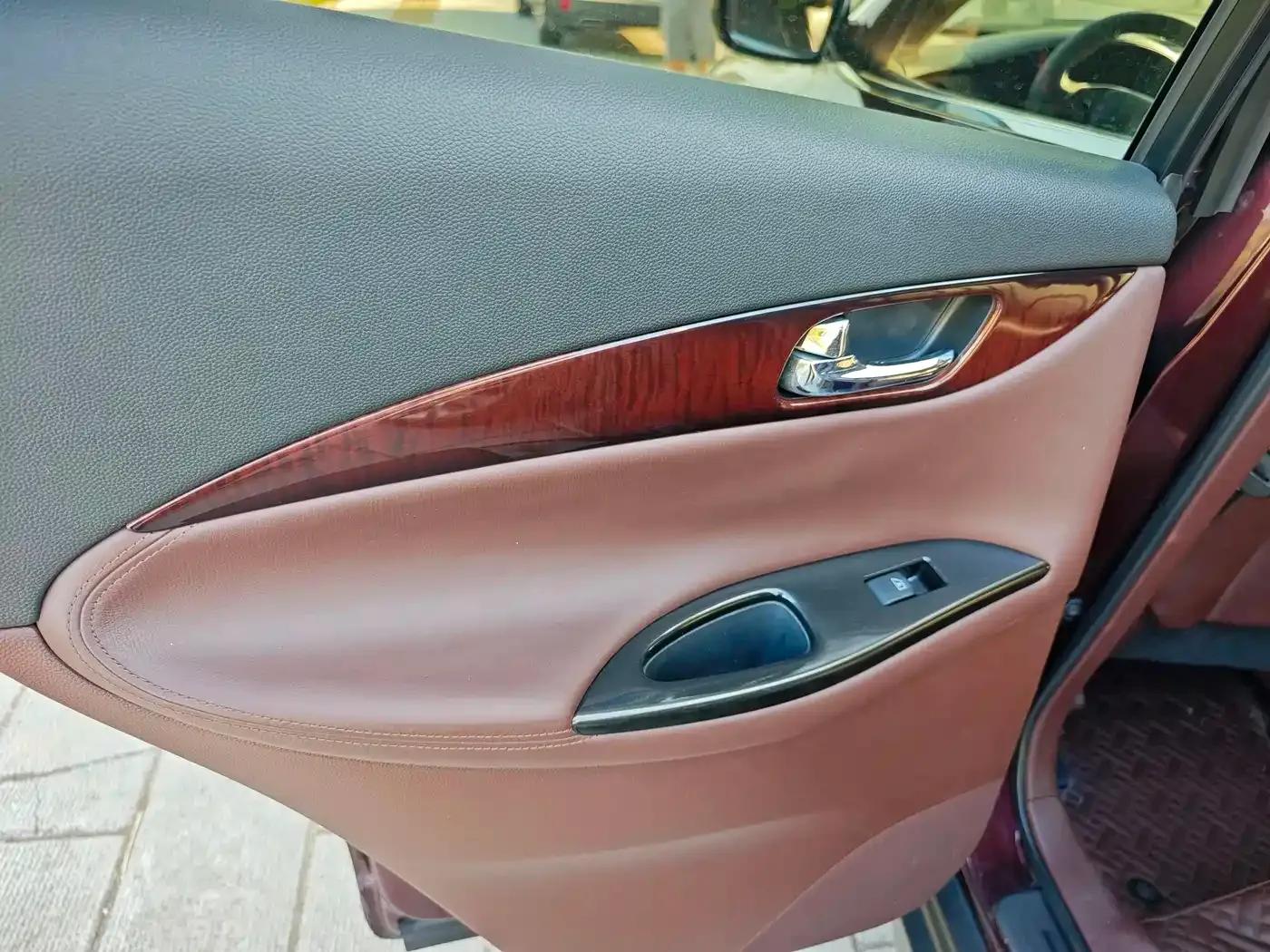 Infiniti EX 2011 EX25 Elegance Edition — миниатюра 12