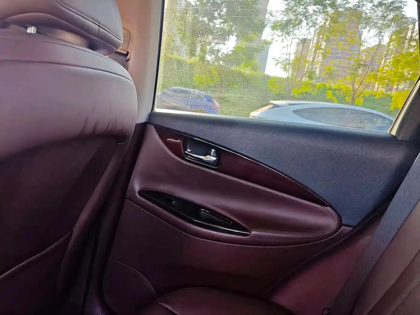 Infiniti EX 2011 EX25 Elegance Edition — миниатюра 13
