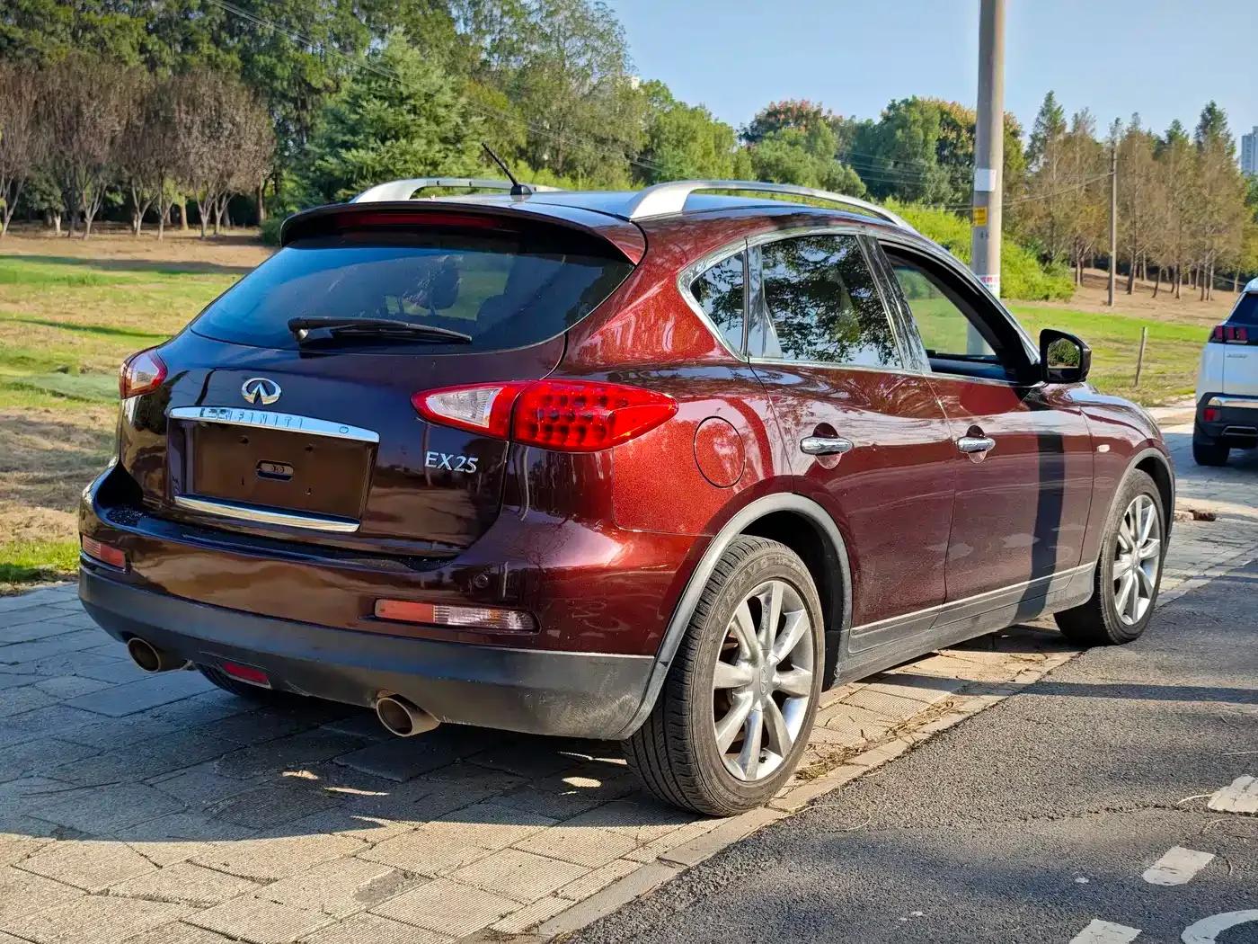 Infiniti EX 2011 EX25 Elegance Edition — миниатюра 14