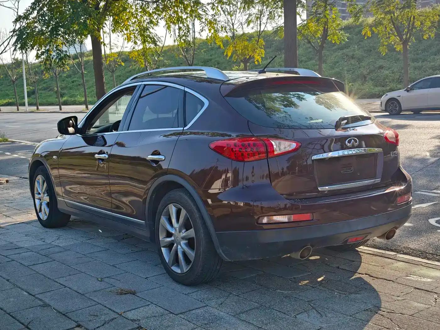 Infiniti EX 2011 EX25 Elegance Edition — миниатюра 16