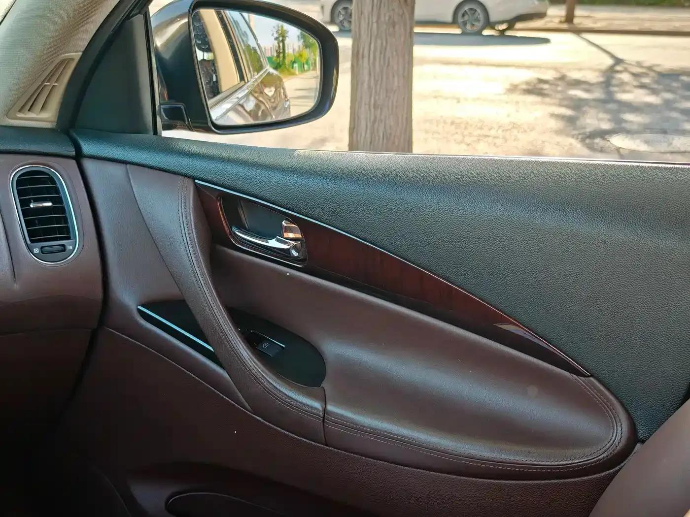 Infiniti EX 2011 EX25 Elegance Edition — миниатюра 10