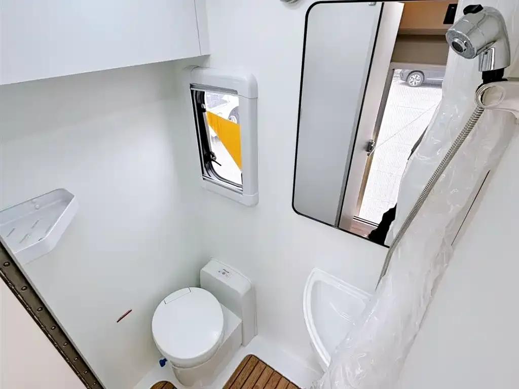 Iveco Daily C-type motorhome, 2025 model, 3.0T automatic. — миниатюра 20