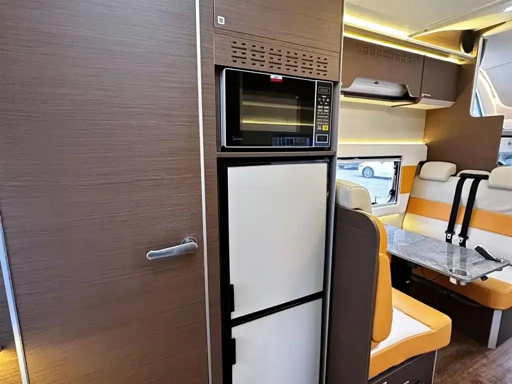 Iveco Daily C-type motorhome, 2025 model, 3.0T automatic. — миниатюра 9