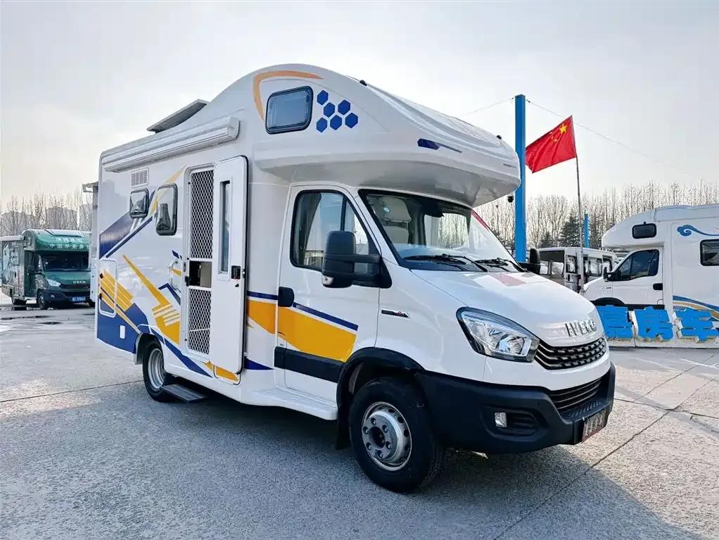 Iveco Daily Double-Extension Motorhome 2026 Model 3.0T Automatic — миниатюра 2