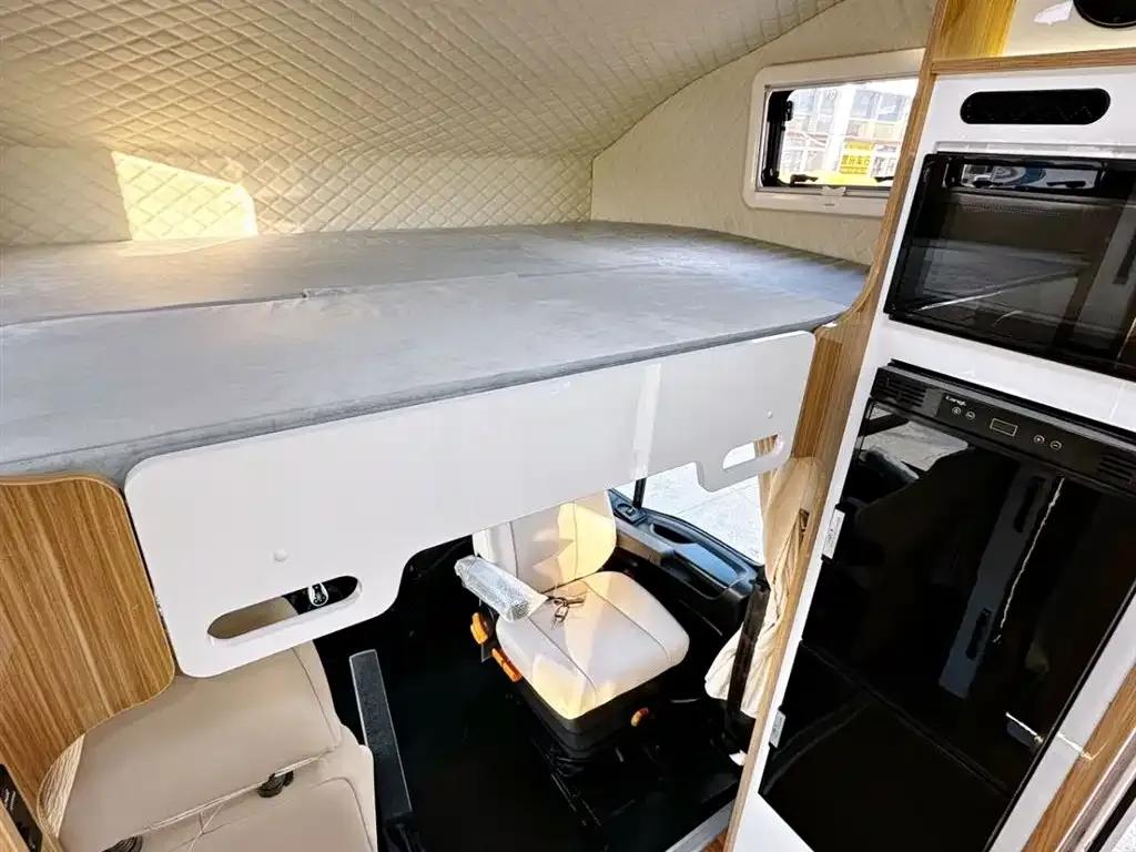 Iveco Daily Double-Extension Motorhome 2026 Model 3.0T Automatic — миниатюра 10