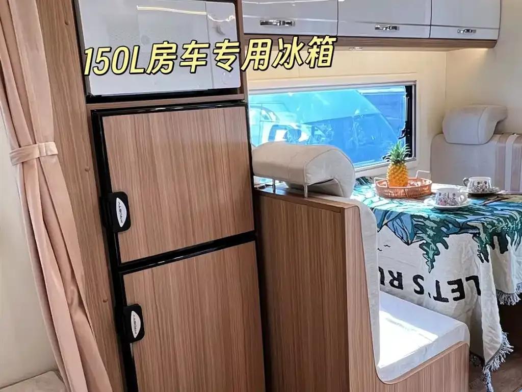 Iveco Daily Motorhome 2025 Model 3.0T Automatic — миниатюра 11
