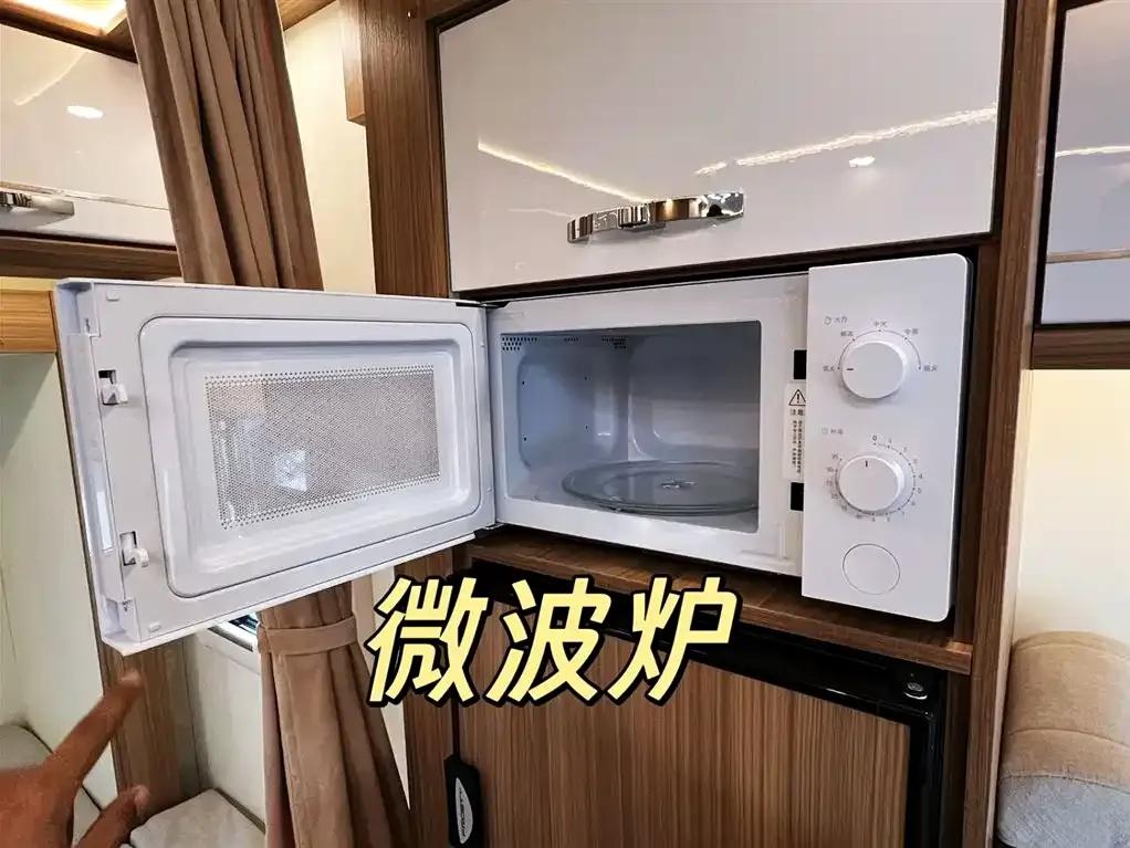 Iveco Daily Motorhome 2025 Model 3.0T Automatic — миниатюра 12