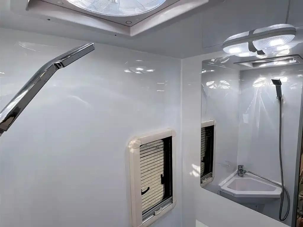 Iveco Daily Motorhome 2025 Model 3.0T Automatic — миниатюра 18