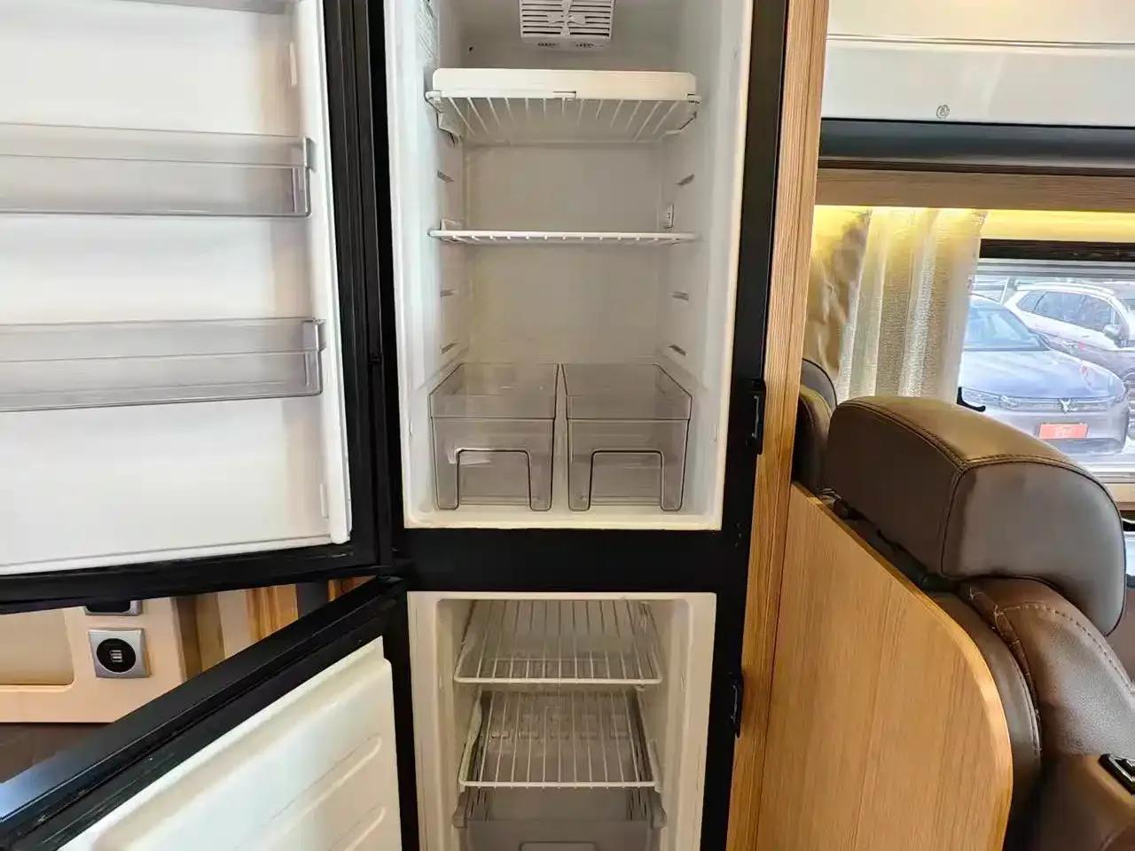 Iveco Daily 2021 3.0T Automatic Super Rui Long Wheelbase Short Overhang High Roof Side Sliding Door F1C — миниатюра 11
