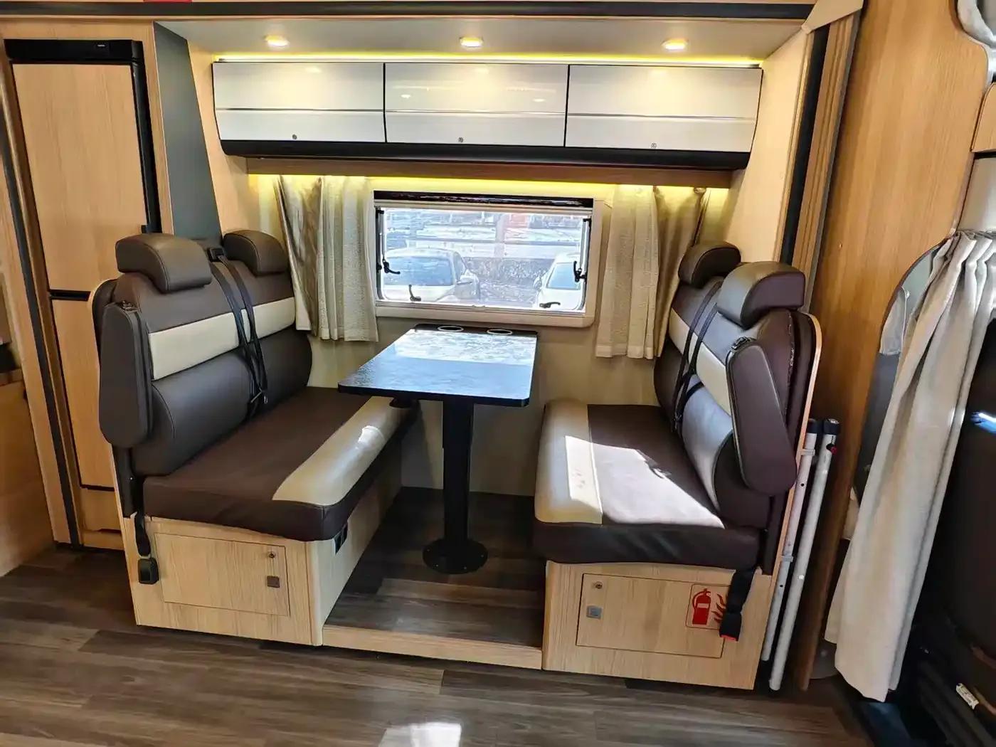 Iveco Daily 2021 3.0T Automatic Super Rui Long Wheelbase Short Overhang High Roof Side Sliding Door F1C — миниатюра 10