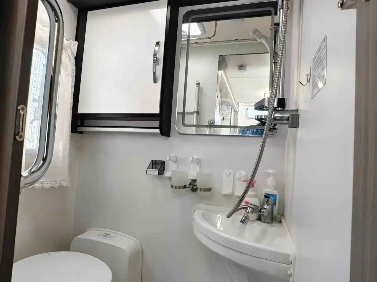 Iveco Daily 2021 3.0T Automatic Super Rui Long Wheelbase Short Overhang High Roof Side Sliding Door F1C — миниатюра 11