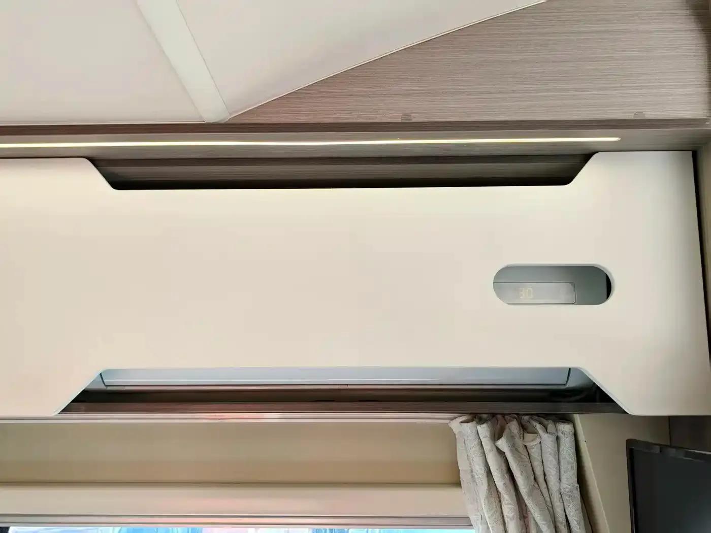 Iveco Daily 2021 3.0T Automatic Super Rui Long Wheelbase Short Overhang High Roof Side Sliding Door F1C — миниатюра 20