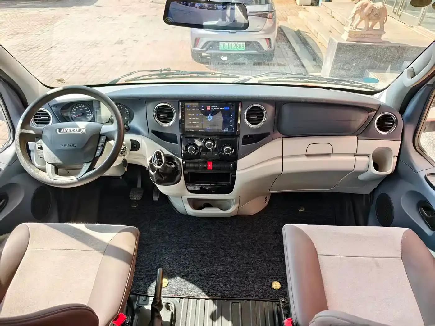 Iveco Daily 2021 3.0T Automatic Super Rui Long Wheelbase Short Overhang High Roof Side Sliding Door F1C — миниатюра 6