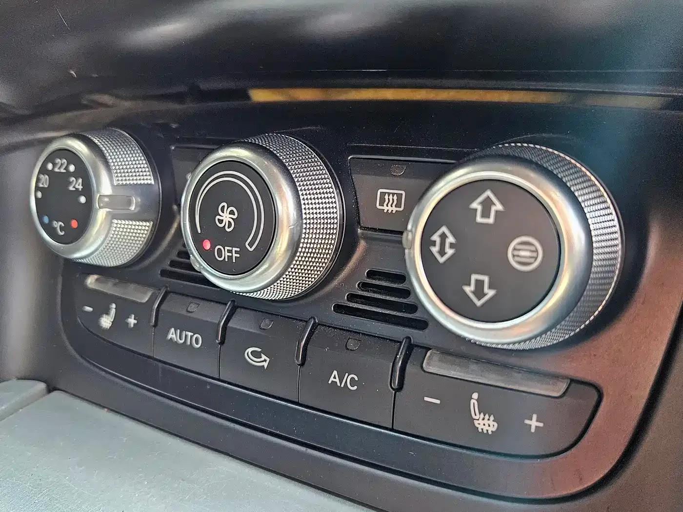 2013 Audi TTS Coupe 2.0TFSI quattro — миниатюра 17