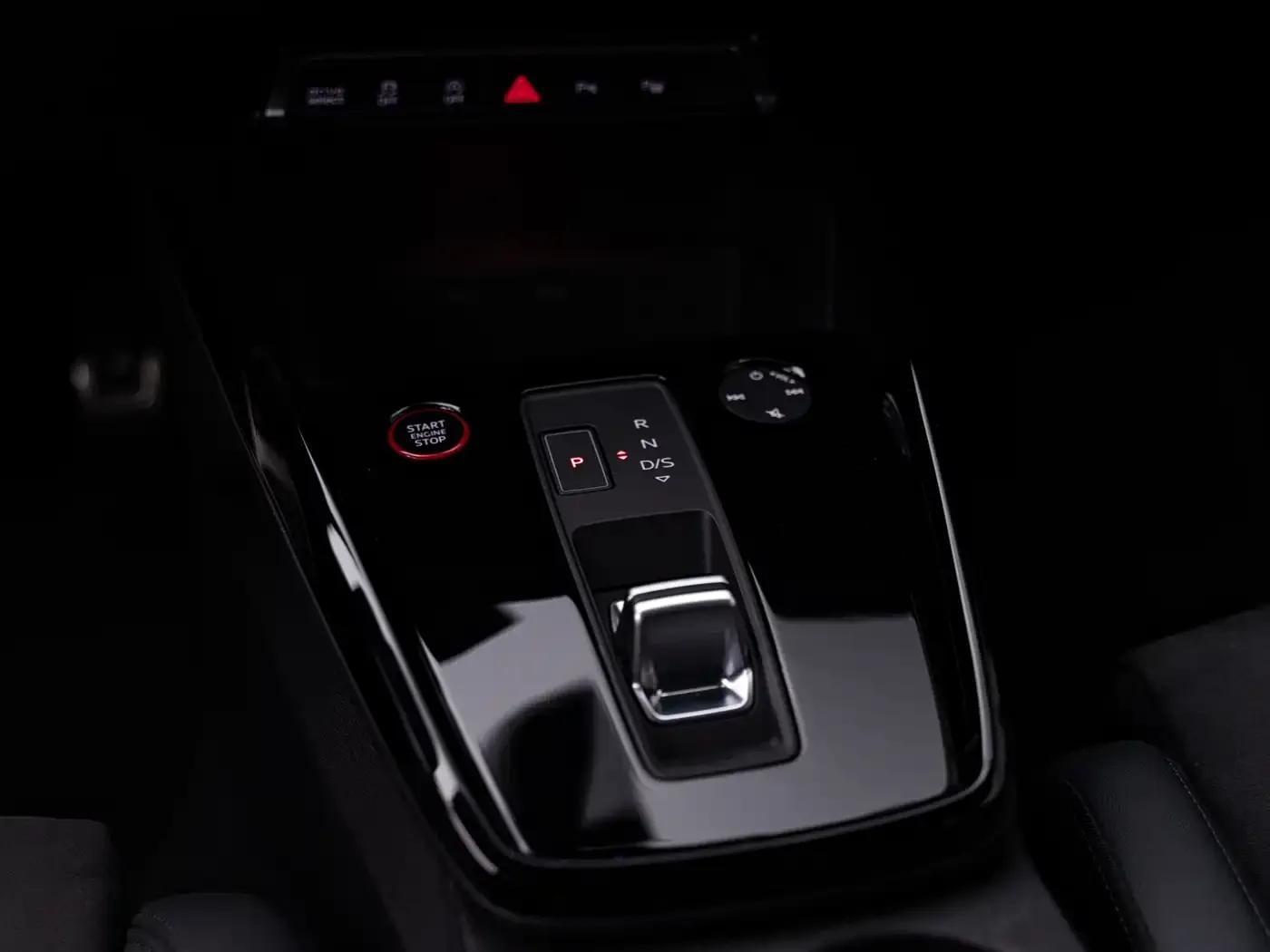 Audi RS 3 2025 RS 3 2.5T Sportback — миниатюра 15