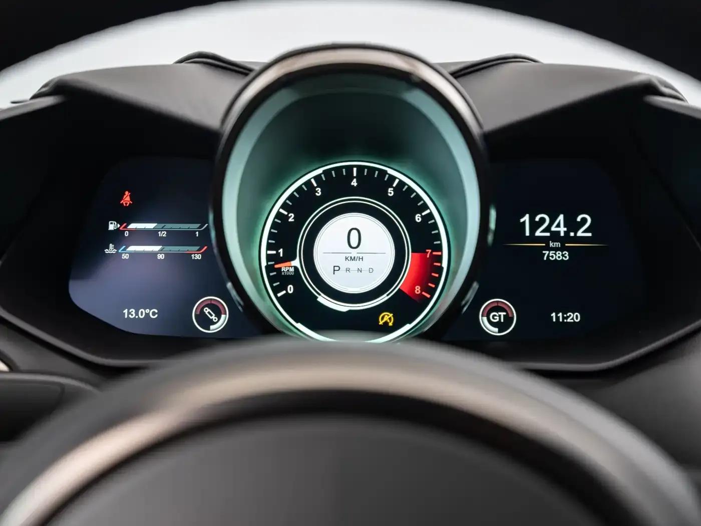 2022 Aston Martin DBS Superleggera V12 Coupe — миниатюра 8