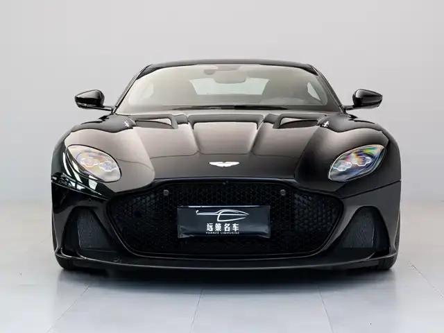 2022 Aston Martin DBS Superleggera V12 Coupe