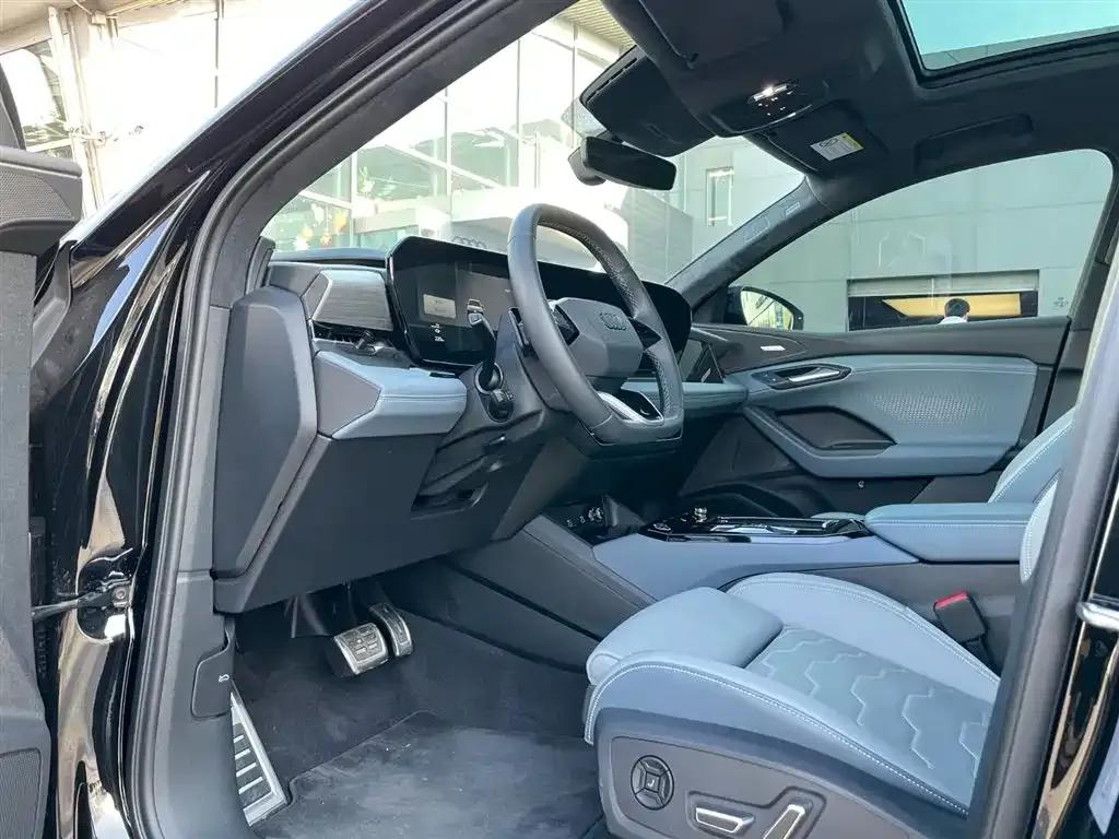 Audi Q6L Sportback e-tron 2026 First Edition — миниатюра 7