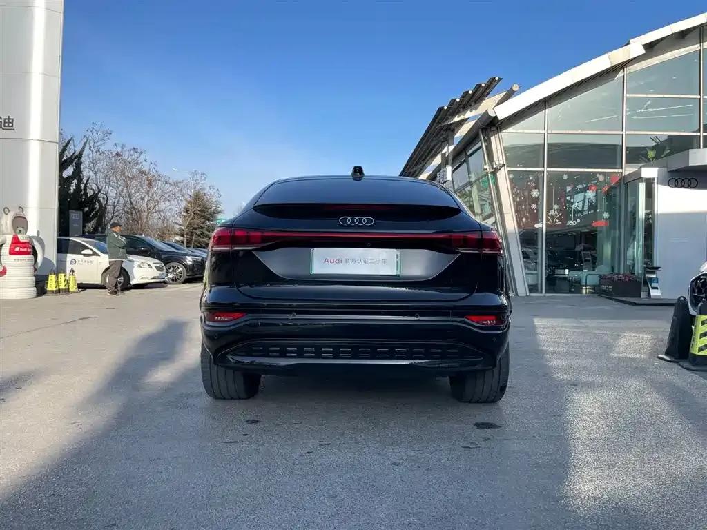 Audi Q6L Sportback e-tron 2026 First Edition — миниатюра 10