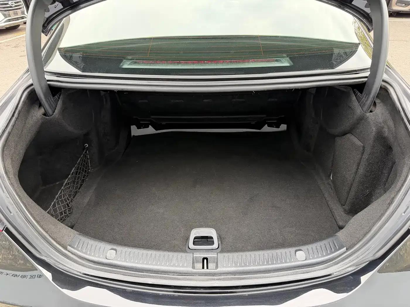 Mercedes-Benz E-Class 2022 Facelift E 260 L Sport — миниатюра 11