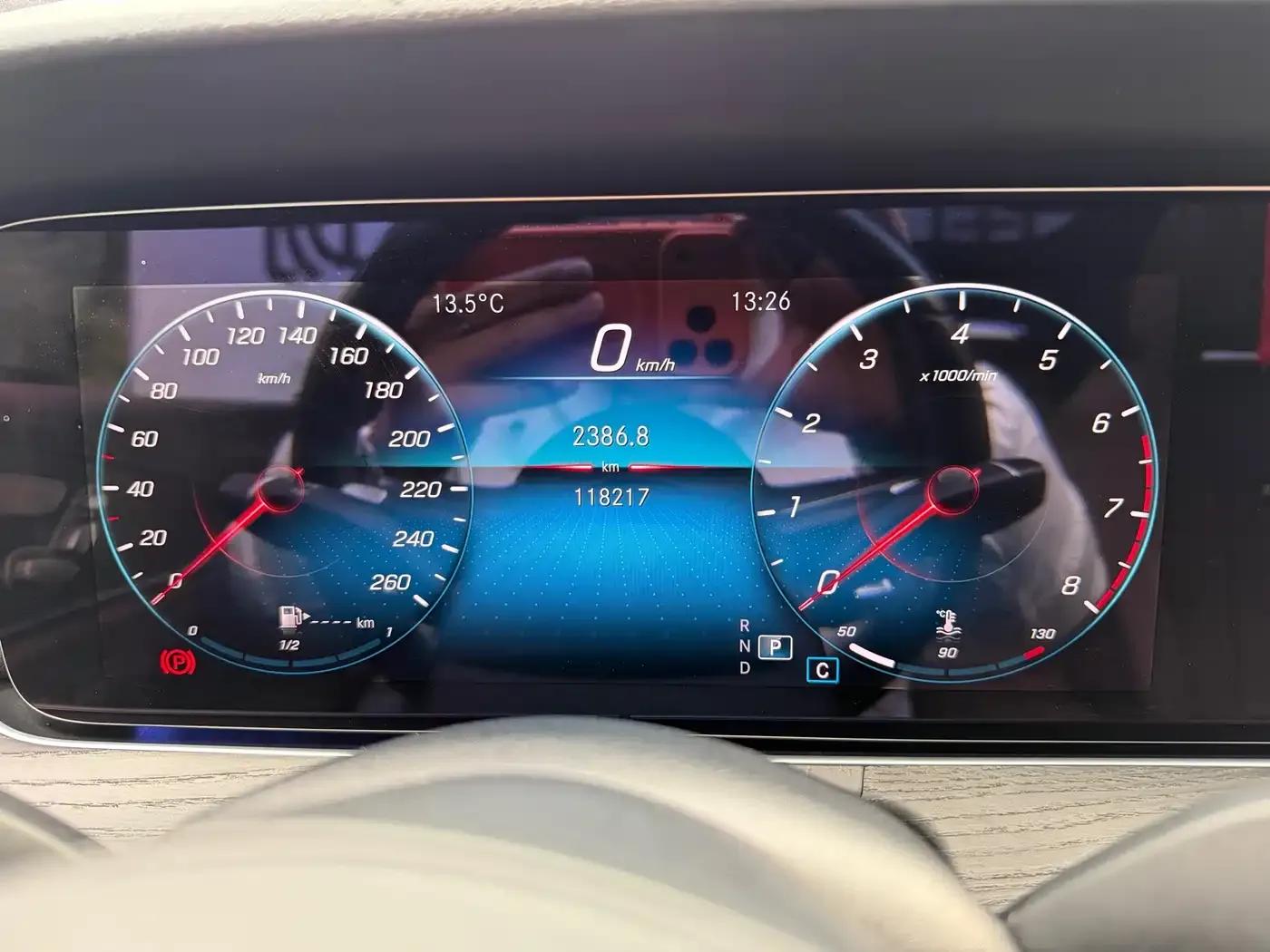 Mercedes-Benz E-Class 2022 Facelift E 260 L Sport — миниатюра 19