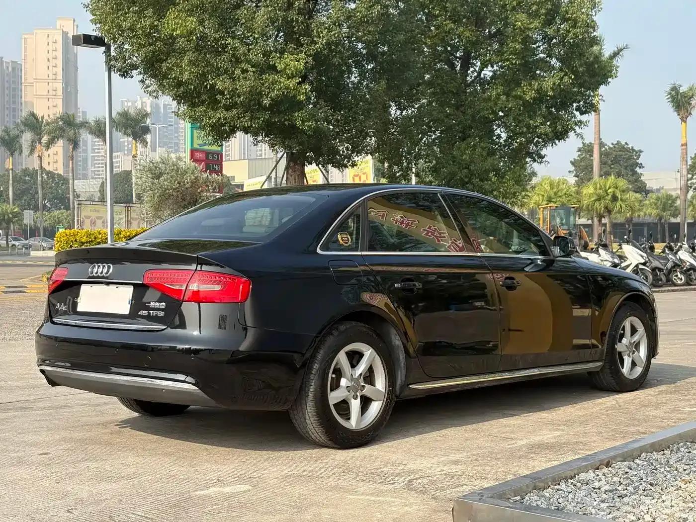 Audi A4L 2013 35 TFSI Automatic Standard Edition — миниатюра 9