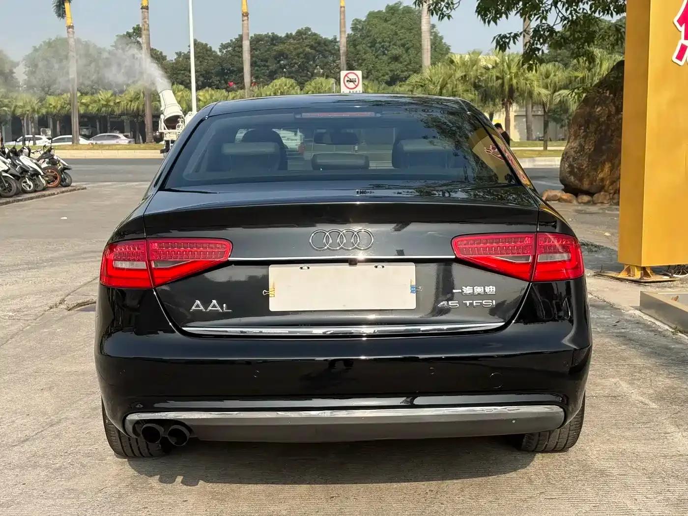 Audi A4L 2013 35 TFSI Automatic Standard Edition — миниатюра 10