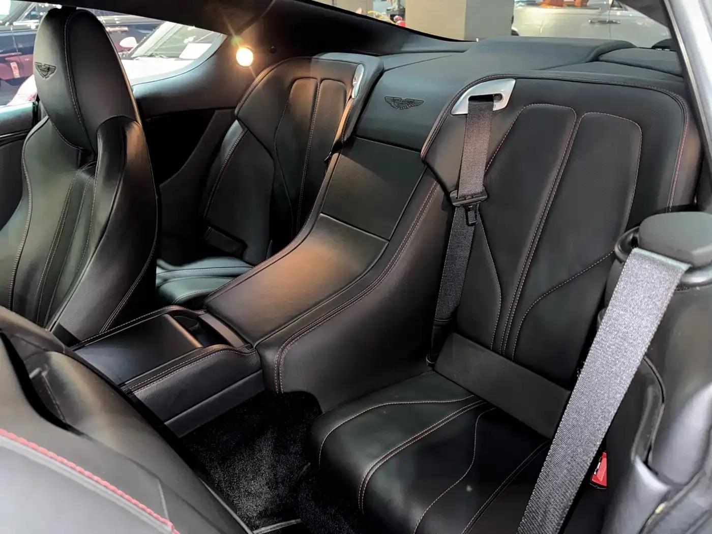 Aston Martin DB9 2013 6.0L Coupe — миниатюра 17