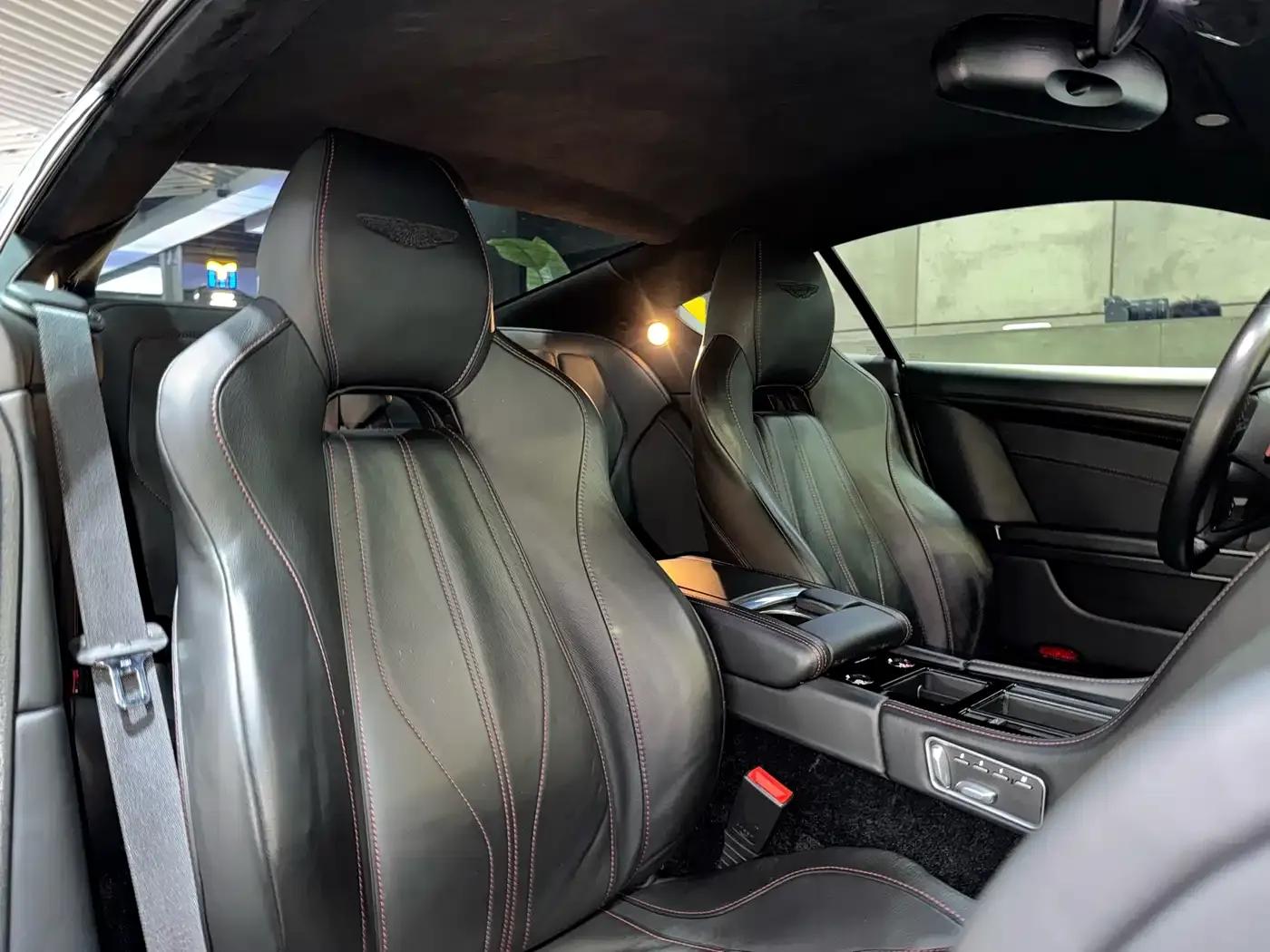 Aston Martin DB9 2013 6.0L Coupe — миниатюра 21