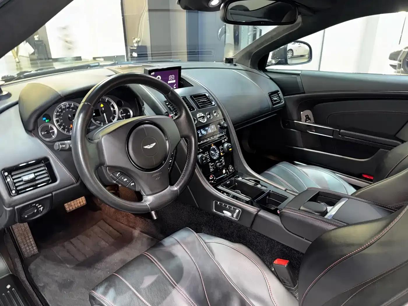 Aston Martin DB9 2013 6.0L Coupe — миниатюра 7